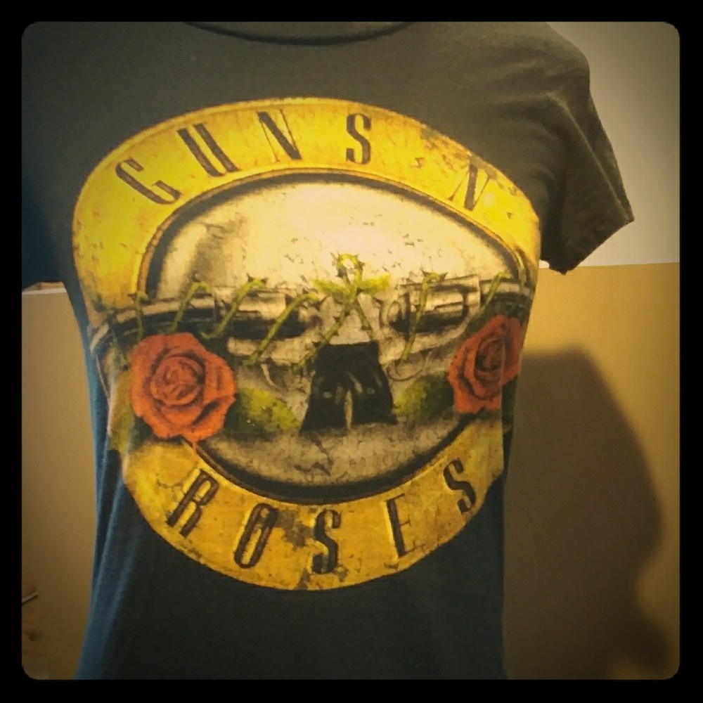 Guns N Roses Tshirt (short sleeve) Ladies Small